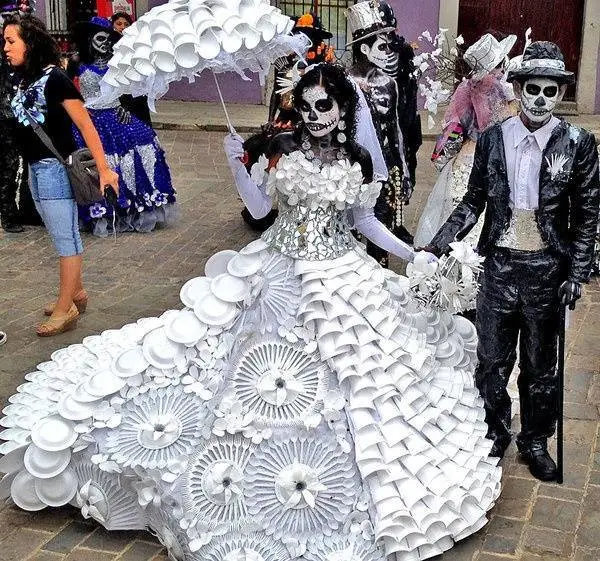 what to wear for day of the dead costume